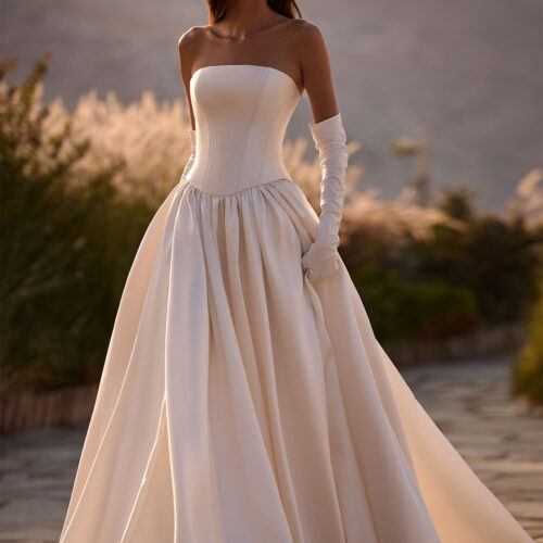milla-nova-2026-aveline-a-line-mikado-gonna-vita-alta Abito da sposa Milla Nova Pearl of the Season Aveline
