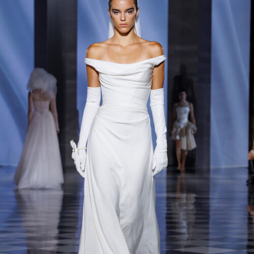 milla-nova-2026-ilenia-scollatura-cappuccio Abito da sposa Milla Nova Pearl of the Season Ilenia