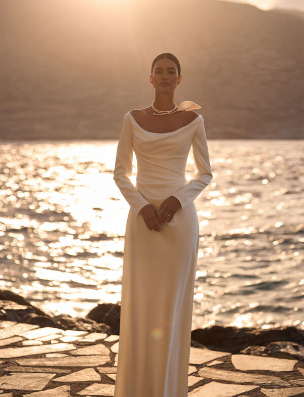 milla-nova-2026-nera-drappeggiato-maniche-lunghe Abito da sposa Milla Nova Pearl of the Season Nera