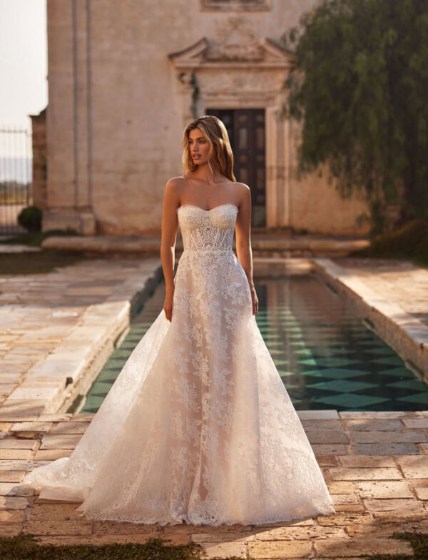 milla-nova-chapter-bride-calvin Abito da sposa Milla Nova Chapter Bride Calvin