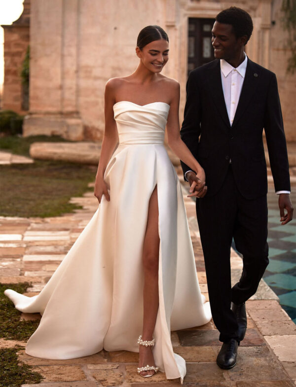 milla-nova-chapter-bride-margiela Abito da sposa Milla Nova Chapter Bride Margiela