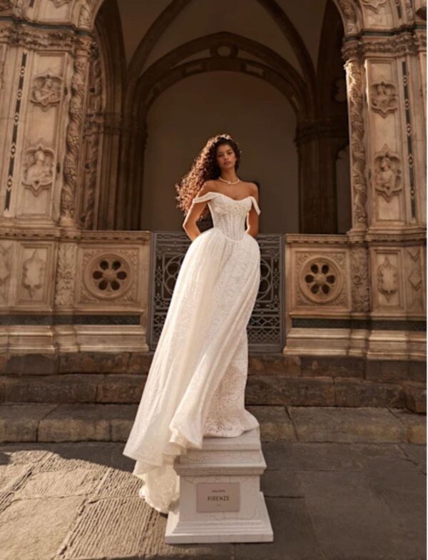 millanova-dart-elismera-spalle-scoperte Abito da sposa Milla Nova D'Art Elismera