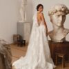 millanova-dart-pittura-strascico-pizzo-floreale Abito da sposa Milla Nova D'Art Pittura
