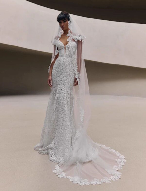 millanova-prima-forma-oriane-velo-pizzo Abito da sposa Milla Nova Prima Forma Oriane