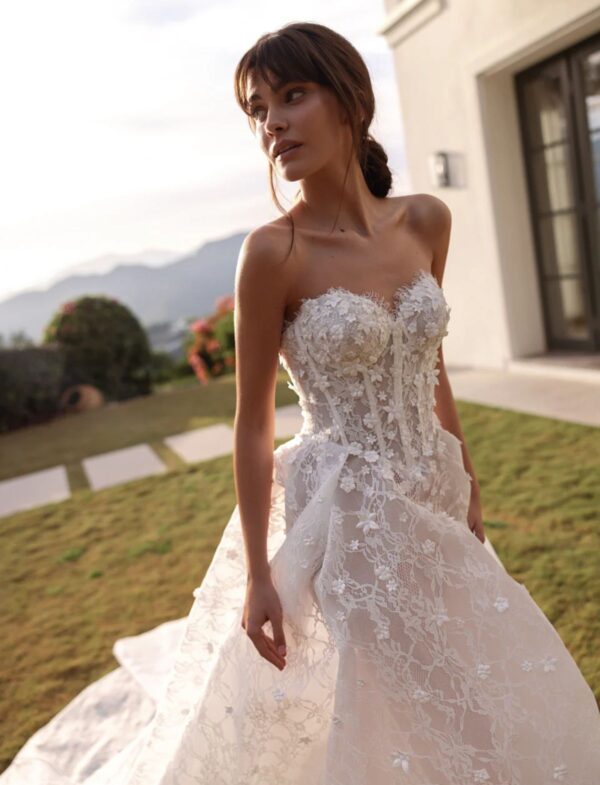 tina-valerdi-2027-lana-spalle-scoperte Abito da sposa Tina Valerdi Lana