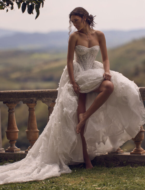 wona-2026-hecate-gonna-tulle-multistrato Abito da sposa Wonà Hecate