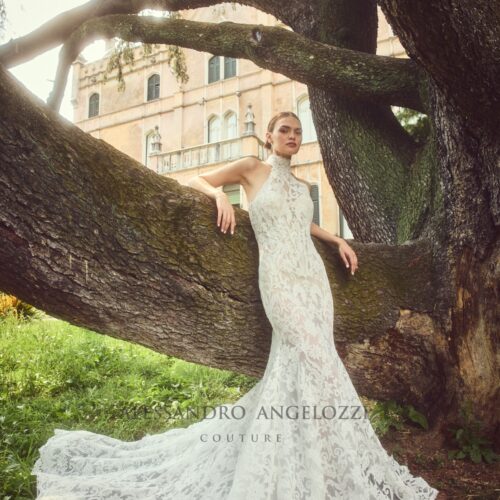 alessandro-angelozzi-weber-2027-strascico-ricamato-pizzo Abito da sposa Alessandro Angelozzi Weber