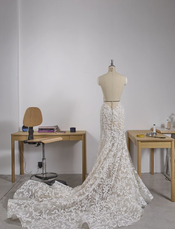 andrea-sedici-asabela-2027-schiena-scoperta Abito da sposa Andrea Sedici Asabela