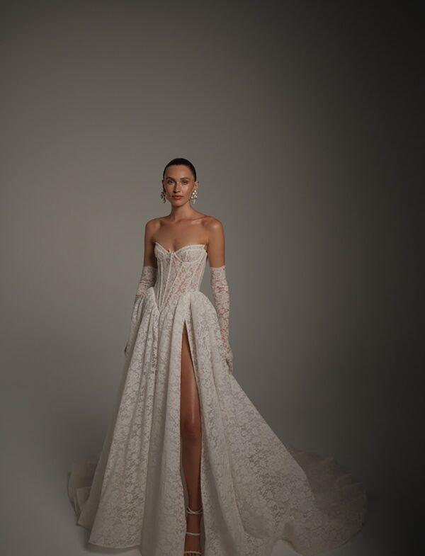 berta-couture-26-101-2027-26-101-spacco-alto Abito da sposa Berta 26-101