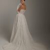 berta-couture-26-101-2027-strascico-lungo Abito da sposa Berta 26-101