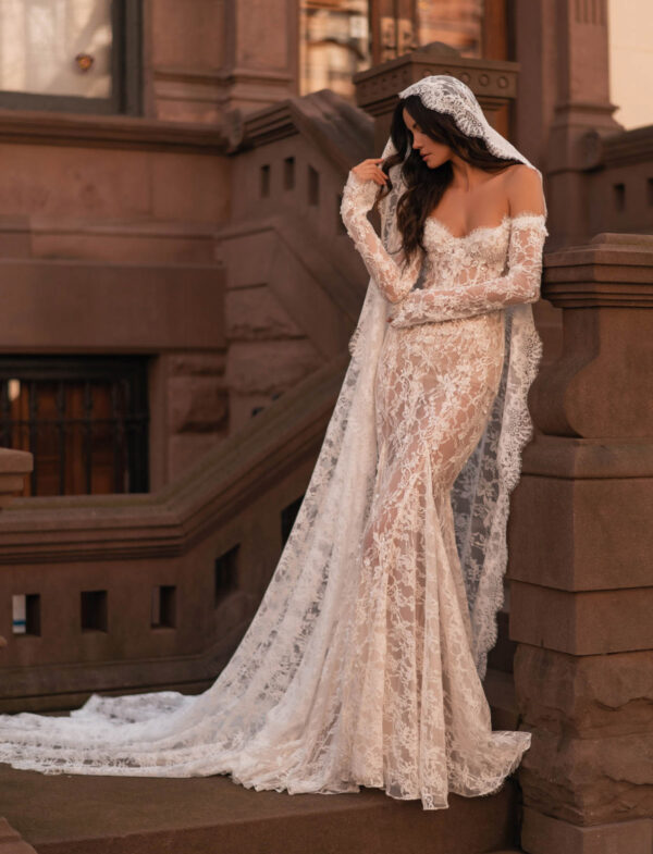 berta-couture-x-pizzo-ricamato Abito da sposa Berta X