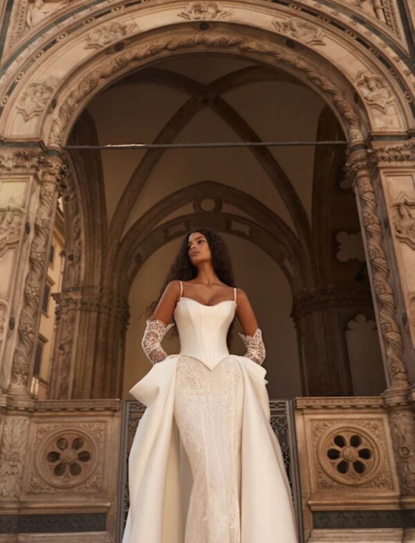 millanova-d'art-avenelle-2027-mezze-maniche-pizzo-floreale Abito da sposa Milla Nova D'Art Avenelle