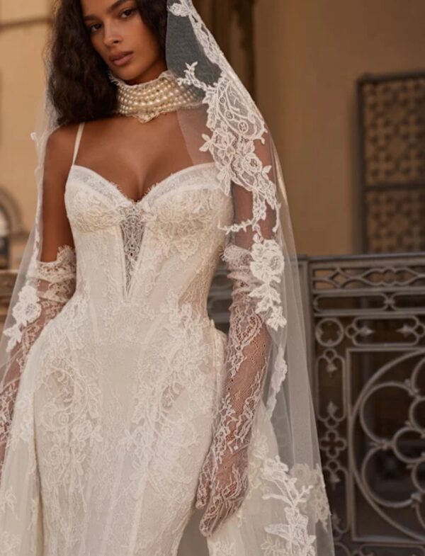 millanova-d'art-avenelle-2027-tulle-ricamato Abito da sposa Milla Nova D'Art Avenelle