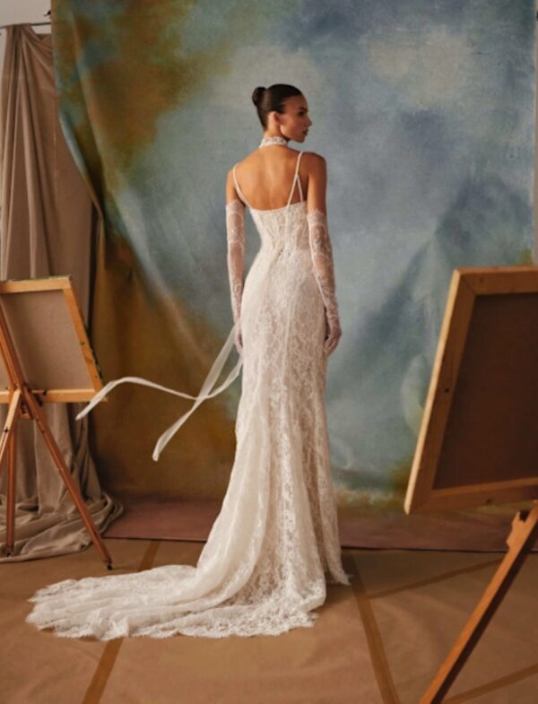 millanova-d'art-bianca-2027-strascico-lungo-vedo-non-vedo Abito da sposa Milla Nova D'Art Bianca
