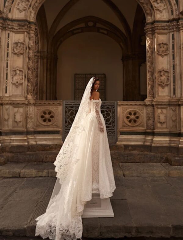 millanova-d'art-elismera-2027-velo-lungo-pizzo Abito da sposa Milla Nova D'Art Elismera