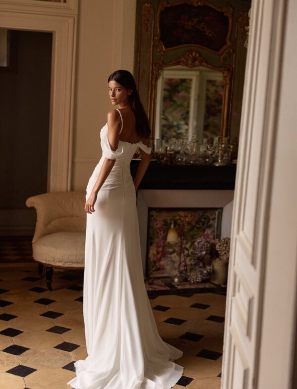 millanova-le-maison-rose-2027-glimmara-spalle-scoperte Abito da sposa Milla Nova Le Maison Rose Glimmara