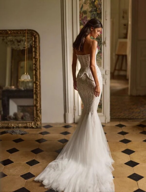millanova-le-maison-rose-aether-2027-strascico-lungo Abito da sposa Milla Nova Le Maison Rose Aether