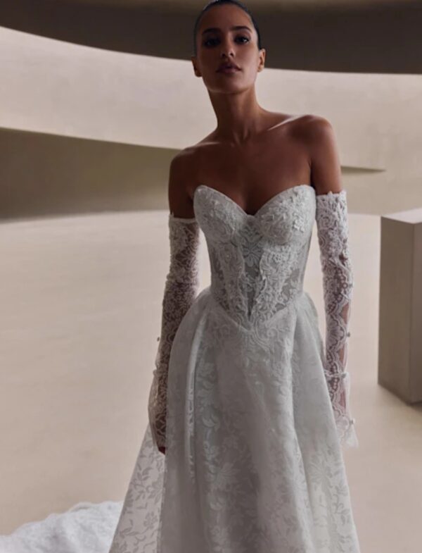Abito da sposa Milla Nova Prima Forma Calivora