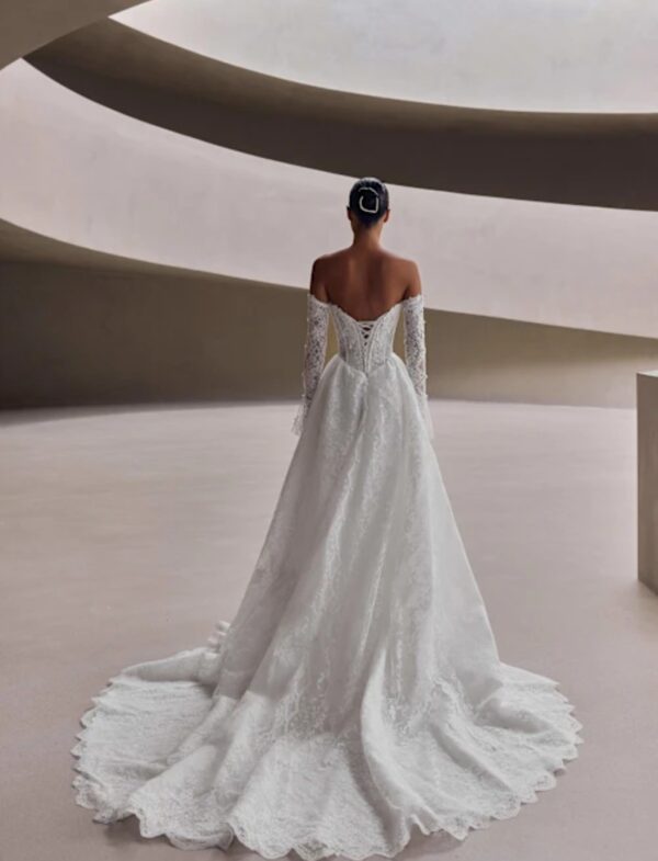 Abito da sposa Milla Nova Prima Forma Calivora