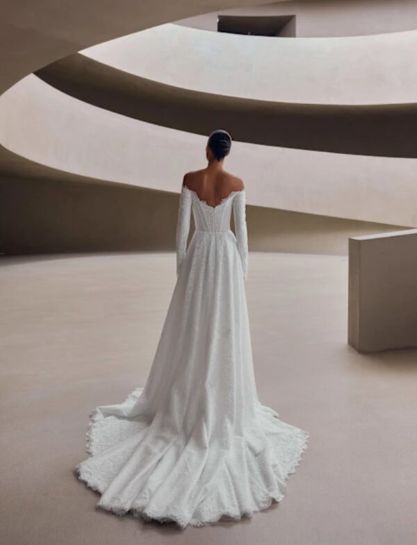 millanova-prima-forma-olyne-2027-eleganza-raffinata Abito da sposa Milla Nova Prima Forma Olyne