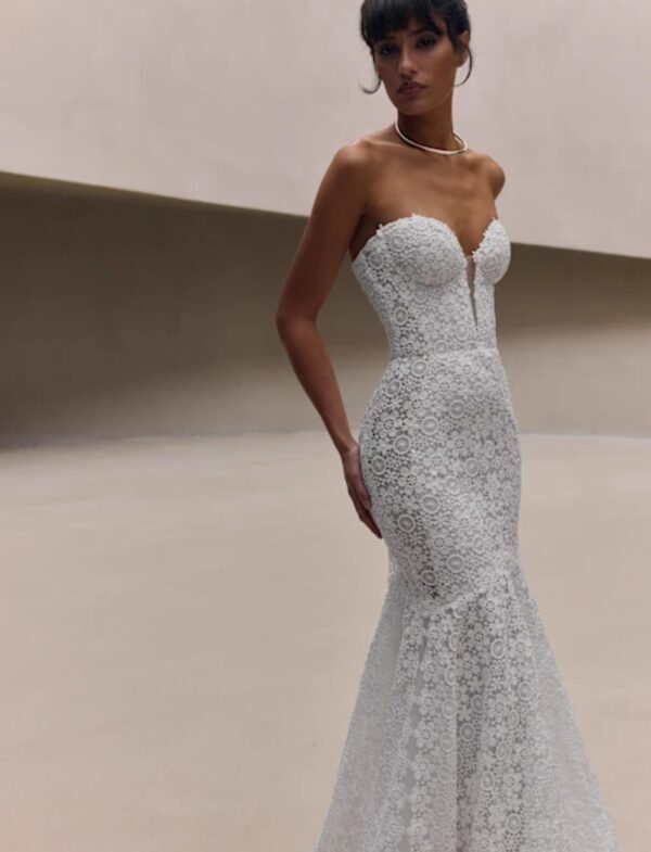 millanova-prima-forma-oriane-2027-scollo-cuore Abito da sposa Milla Nova Prima Forma Oriane