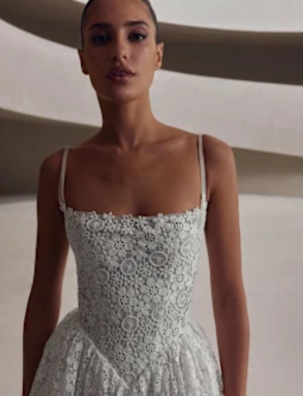 Abito da sposa Milla Nova Prima Forma Vanyelle