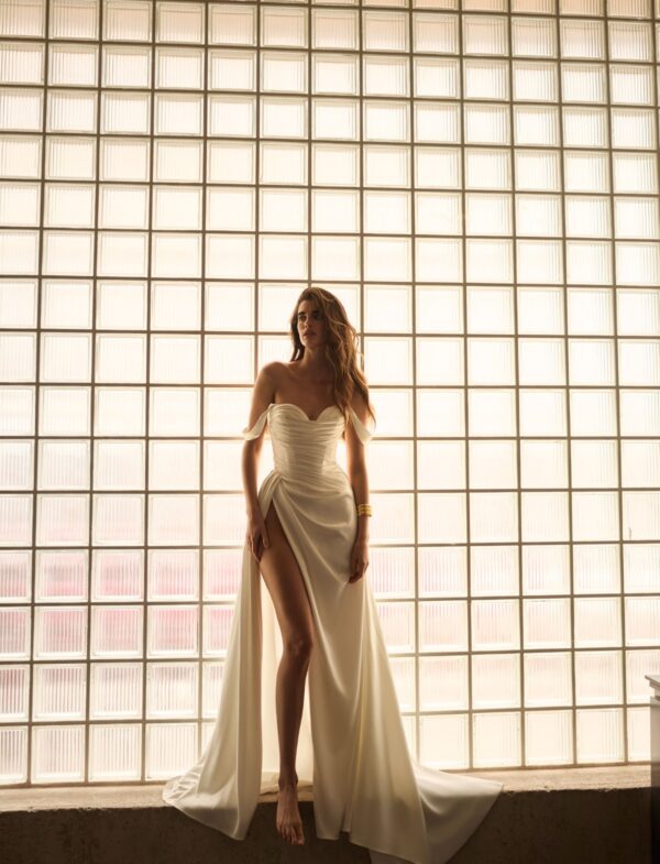 Abito da sposa Milla Nova Set in Momento Brigitte