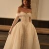 millanova-set-in-momento-lady-di-2027-spalle-scoperte Abito da sposa Milla Nova Set in Momento Lady Di