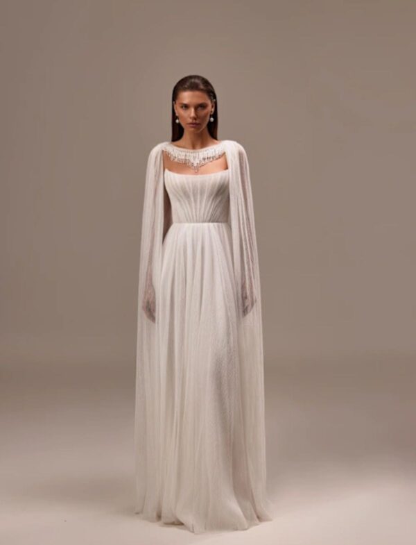 millanova-white-and-lace-2027-mona-strascico-lungo Abito da sposa Milla Nova White and Lace Mona 2027