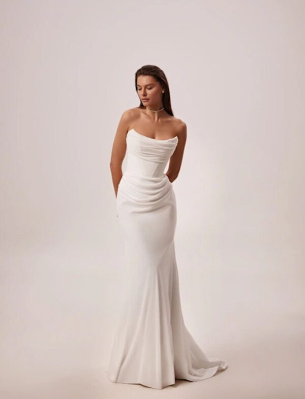 millanova-white-and-lace-2027-virgo-stretto Abito da sposa Milla Nova White and Lace Virgo 2027