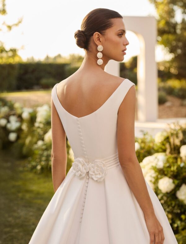 osa-clarà-nore-2027-fiocco-bianco-schiena Abito da sposa Rosa Clarà Nore