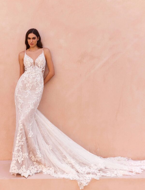pronovias-2027-ysola-strascico-lungo Abito da sposa Pronovias Ysola