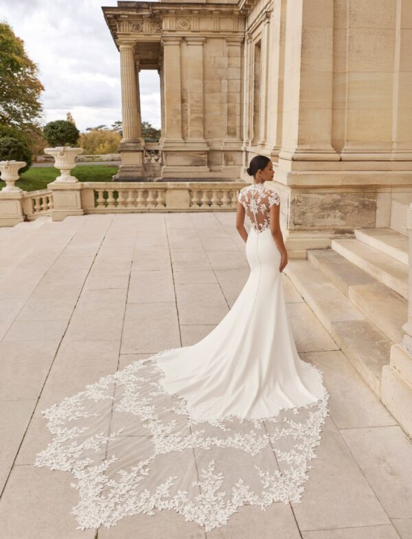 rosa-clara-aday-2027-strascico-lungo Abito da sposa Rosa Clarà Aday