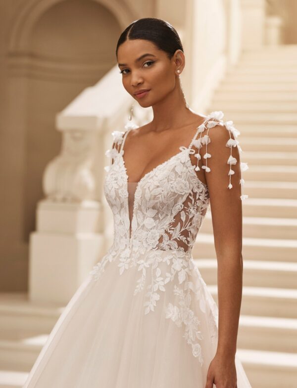 rosa-clara-alaya-2027-pizzo-floreale Abito da sposa Rosa Clarà Alaya