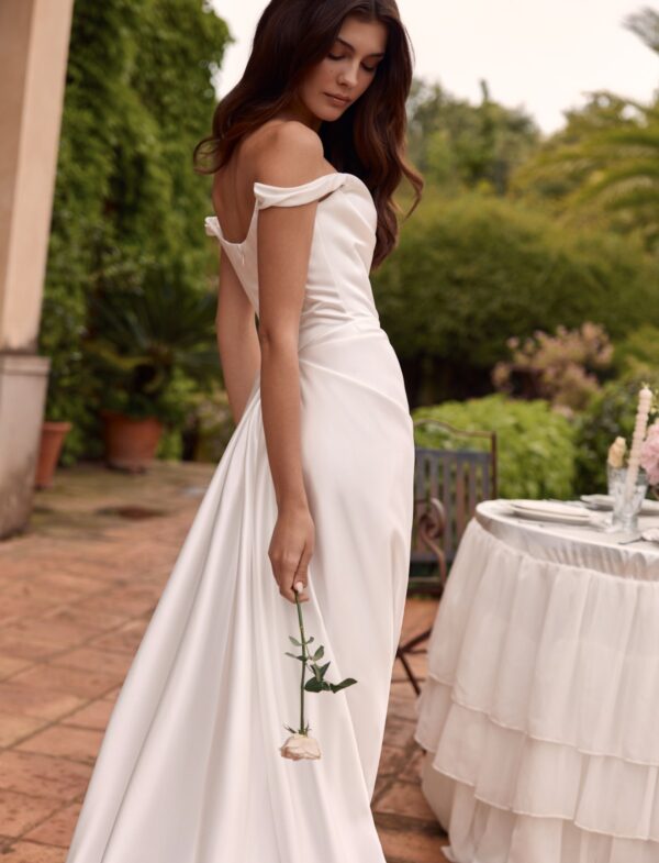 tina-valerdi-caelia-2027 Abito da sposa Tina Valerdi Caelia
