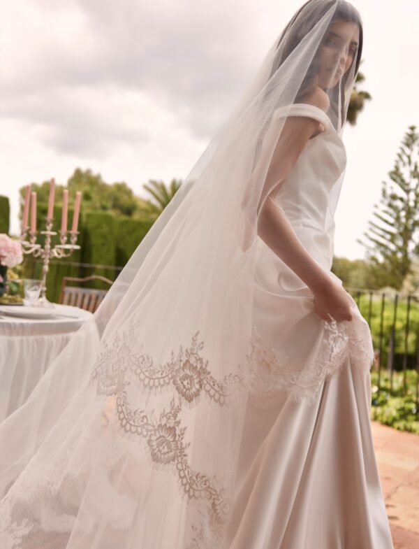 tina-valerdi-caelia-2027-velo-ricamato Abito da sposa Tina Valerdi Caelia