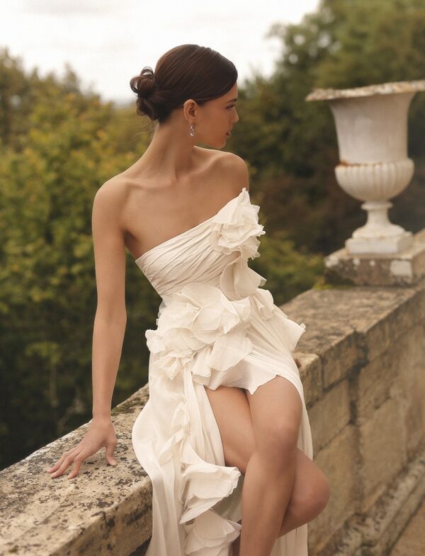 wonà-eira-2027-spacco-alto Abito da sposa Wonà Eira