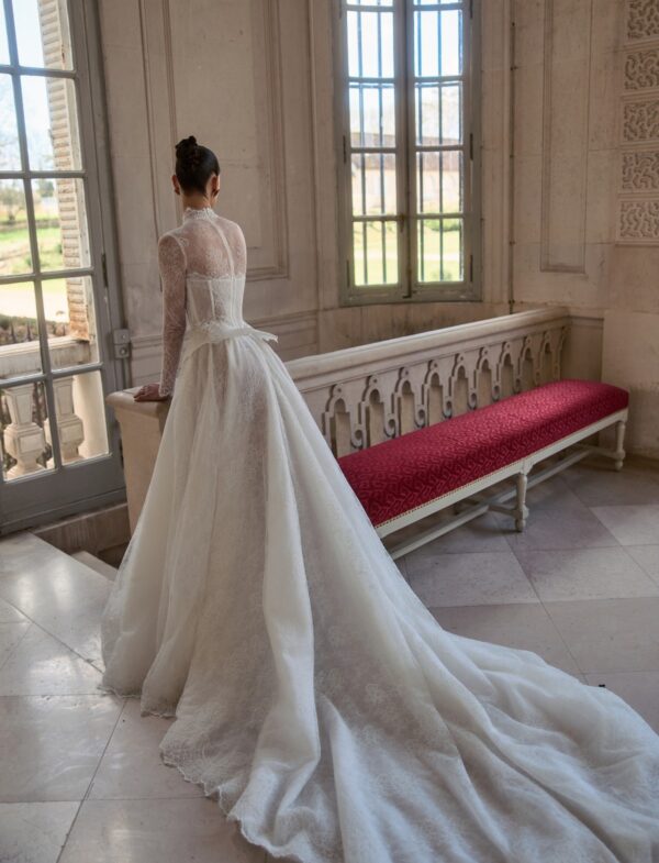 wonà-margaret-2027-strascico-lungo Abito da sposa Wonà Margaret