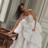 wonà-overture-2027-corpetto-pizzo Abito da sposa Wonà Overture