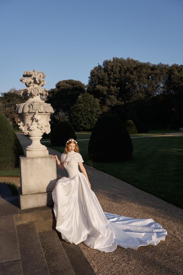 galia-lahav-hypnose-2027-coprispalle-ricamato Abito da sposa Galia Lahav Hypnose