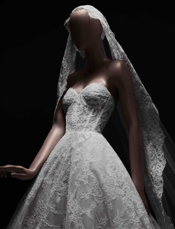 zuhair-murad-olga-2027-velo.pizzo-bianco Abito da sposa Zuhair Murad Olga